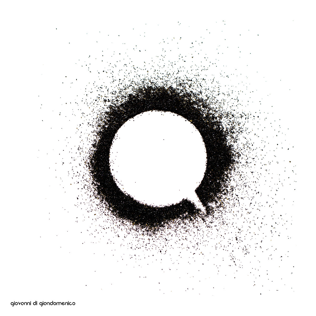 Giovanni Di Giandomenico: "Q". Electronic music album // Almendra Music, contemporary music label from multicultural Sicily